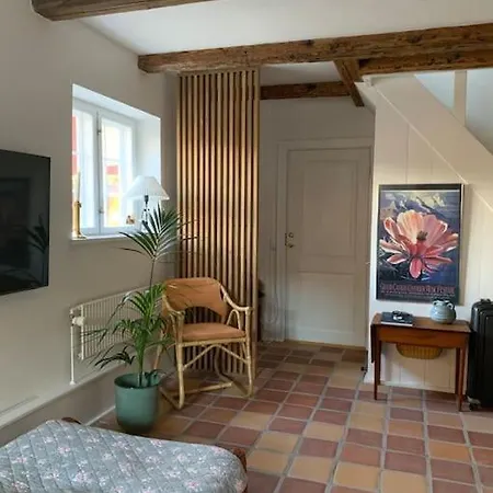 Apartment I Den Gamle Kobmandsgard Kerteminde
